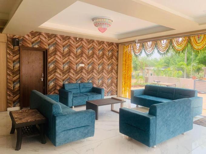 Swapnapurti Lodge, Akkalkot Akalkot Zewnętrze zdjęcie